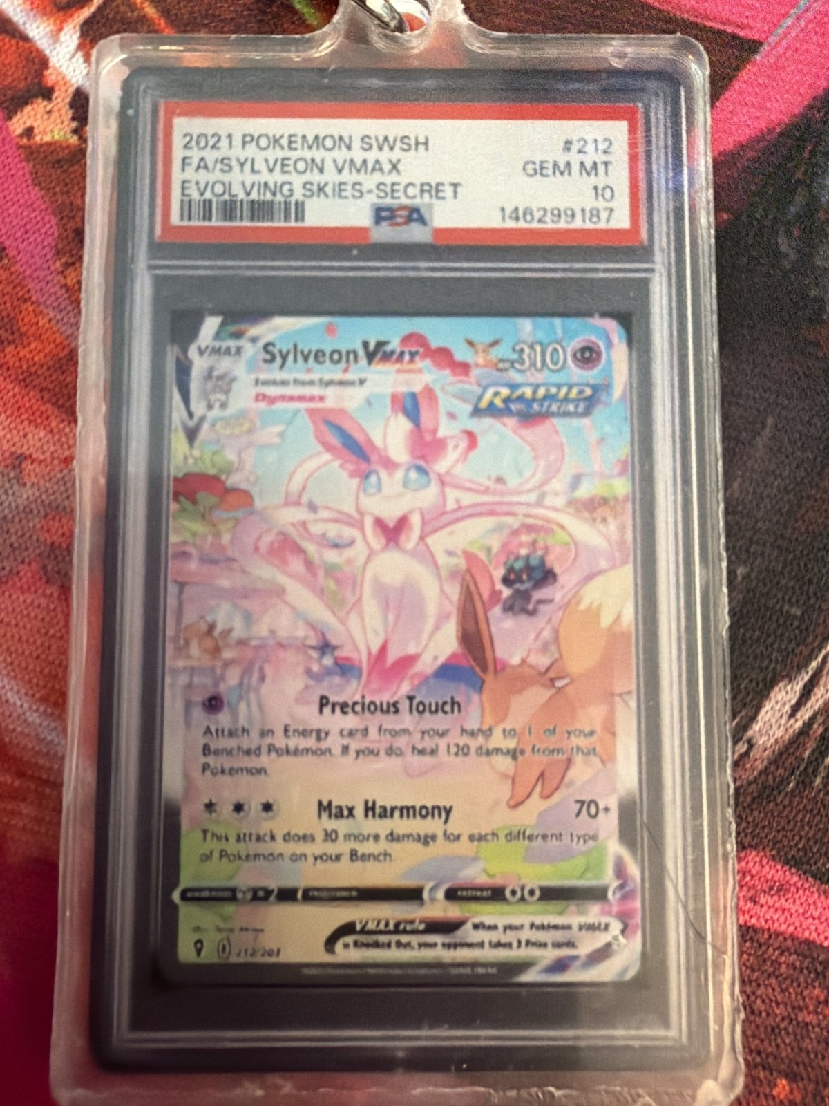 Sylveon VMAX #212 Slab Keychain