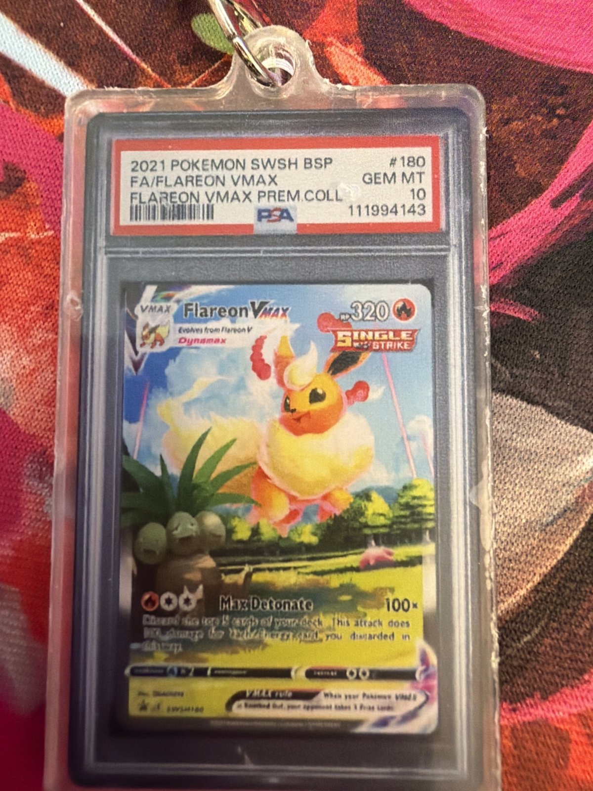Flareon VMAX #180 Slab Keychain